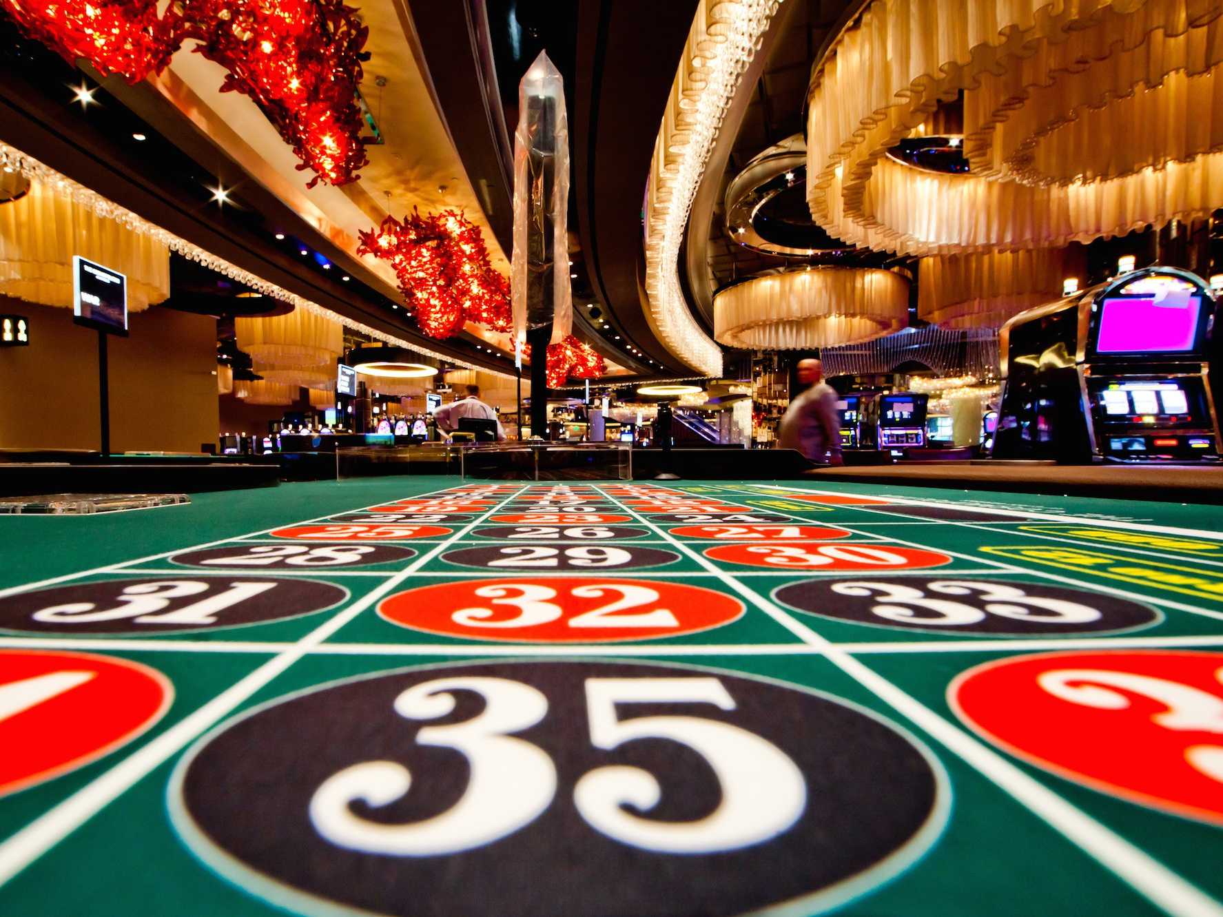 Slot Makinelerinde Kazanma Sanatı: 2024'ün En İyi Taktikleri